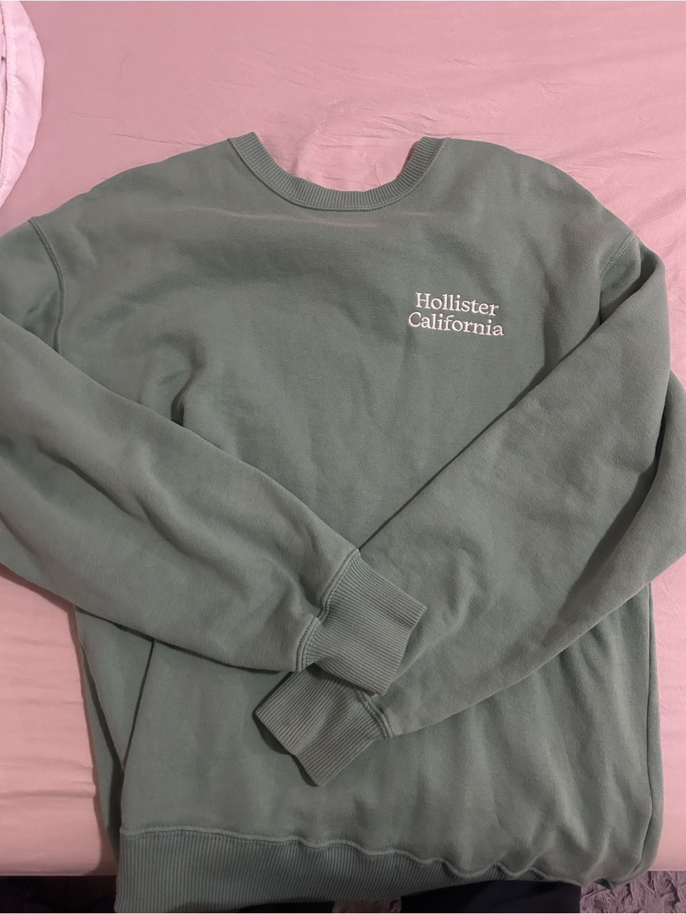 Hollister Sage Green Pullover Sweatshirt